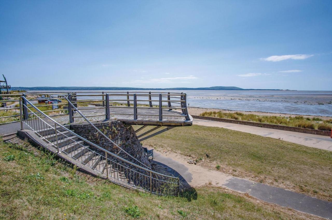 Beach View - 2 Bedroom Apartment - Llanelli Exterior photo